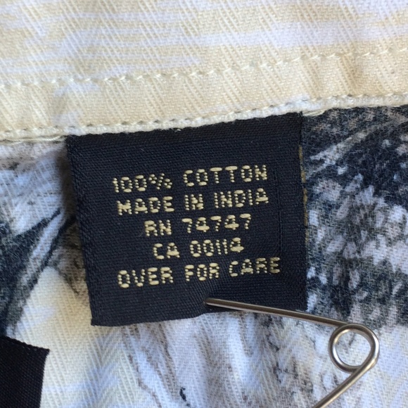 Red Head Sz L Classic Fit Fishing Lure Shirt - Picture 8 of 8